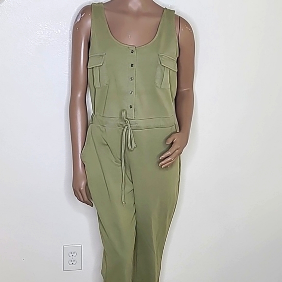 Venus Jumpsuit Size Medium Khaki Green Military Inspired Trend Sleeveless Casual - Picture 5 of 9